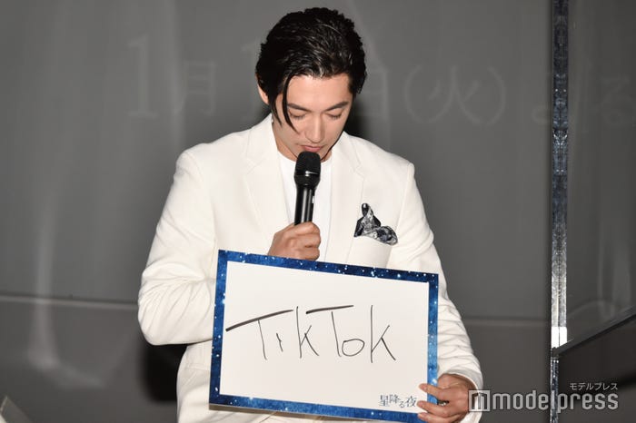 「クランクアップまでに3人でやってみたいこと」に回答したディーン・フジオカ (C)モデルプレス