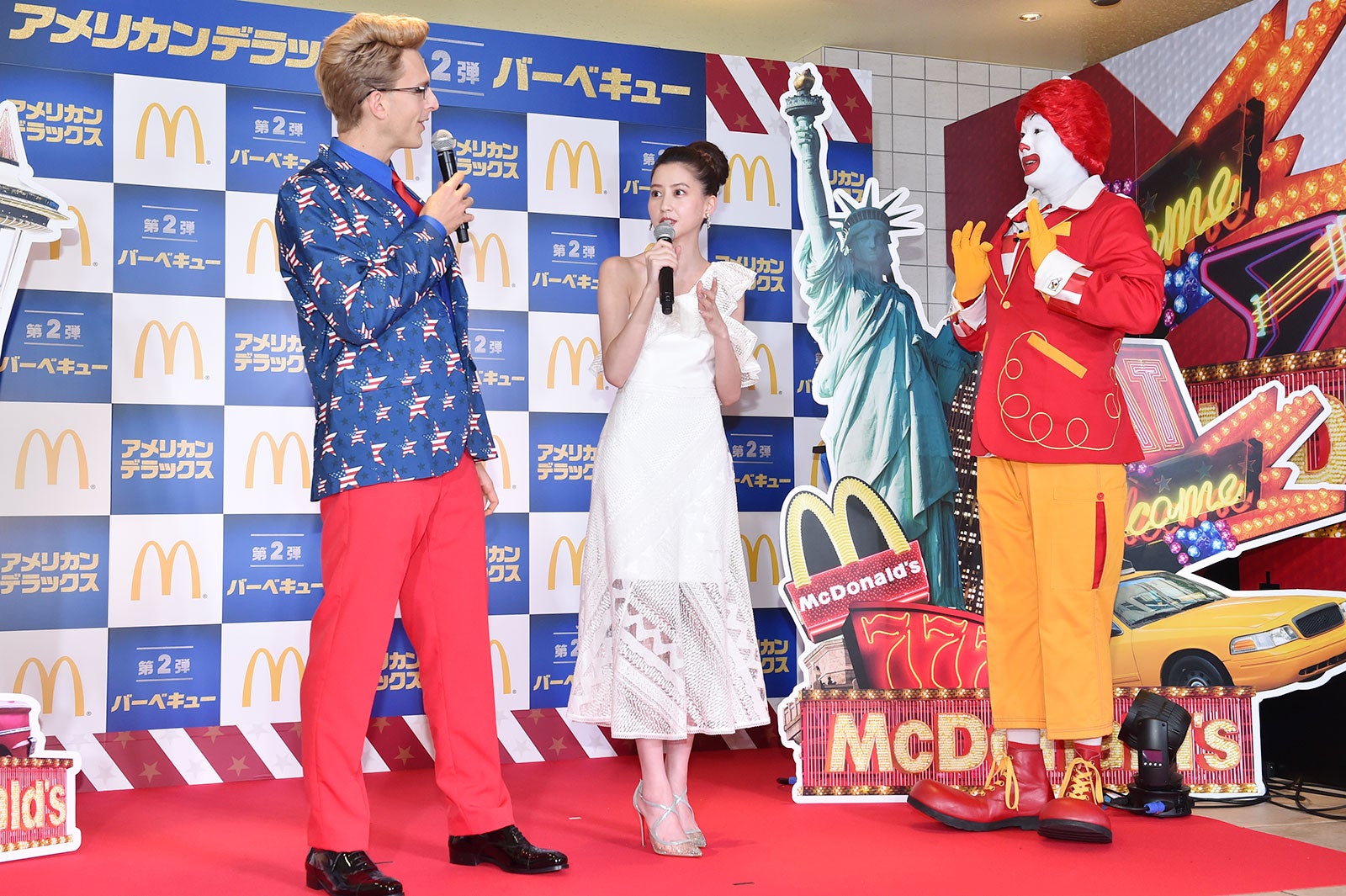 厚切りジェイソン、河北麻友子 （C）モデルプレス