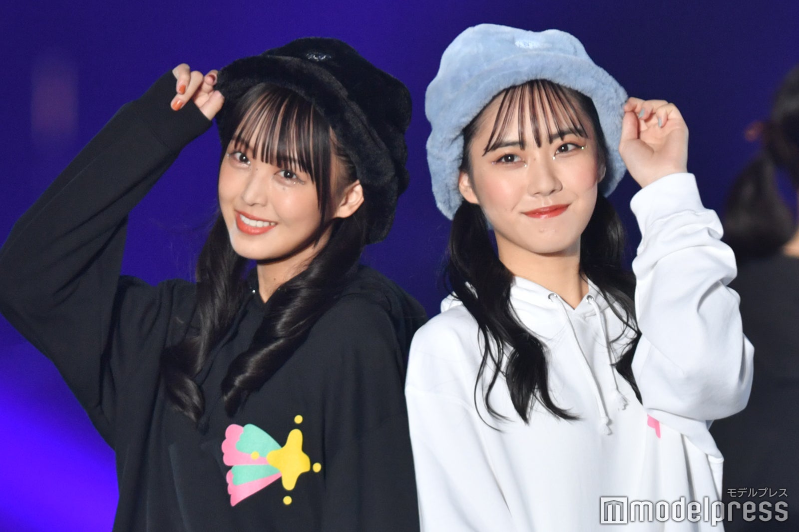 STU48福田朱里＆吉田彩良、シミラールック×ツインテールでキュートな笑顔弾ける＜TGC 北九州 2022＞