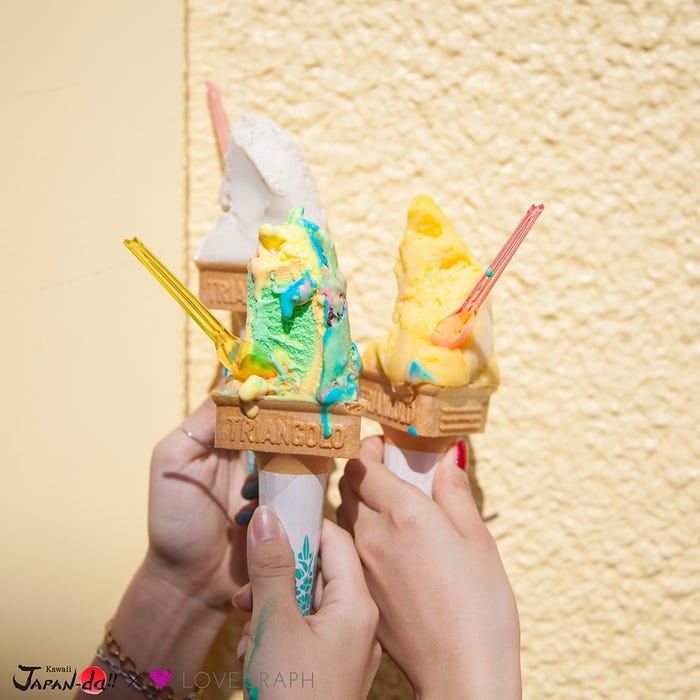 鮮やか7色なのにミルク味のジェラート(写真提供:MBS)