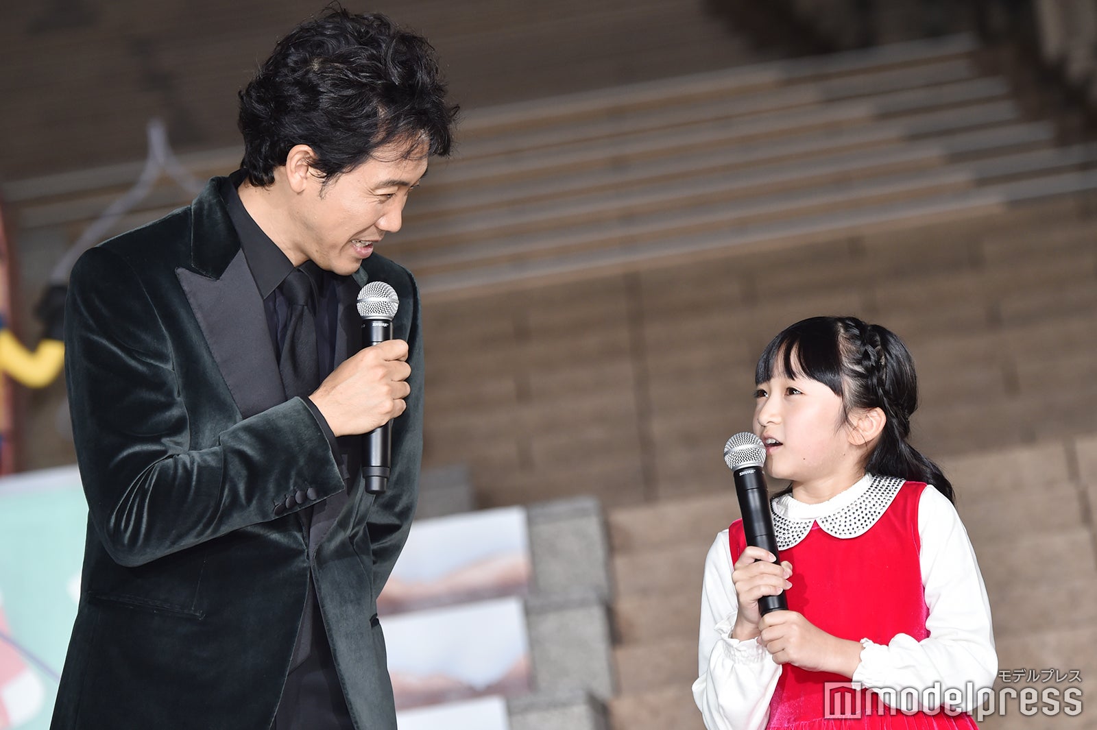 大泉洋、横溝菜帆 （C）モデルプレス