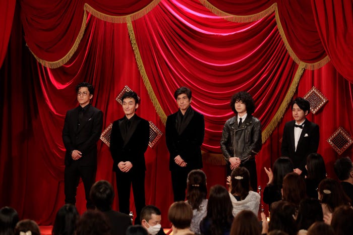 小栗旬、草なぎ剛、佐藤浩市、菅田将暉、二宮和也(C)日本アカデミー賞協会
