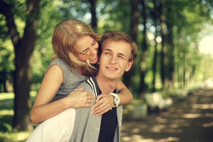 付き合いたてこそ信頼関係を築くチャンス(photo-by-Dmitry-Tsvetkov/Fotolia)