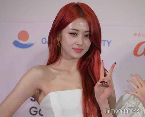 LE SSERAFIM・HUH YUNJIN、幼少期ショット続々公開「もうアイドル」「美少女」反響続々