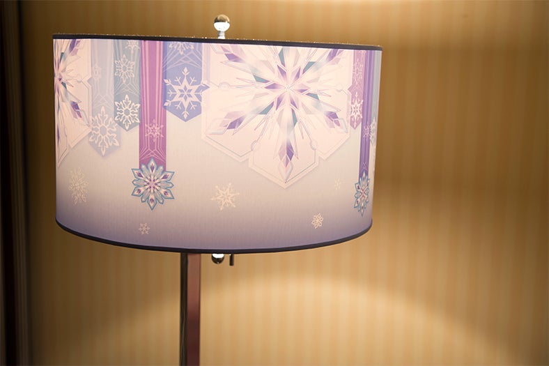 ランプシェード（C）Disney