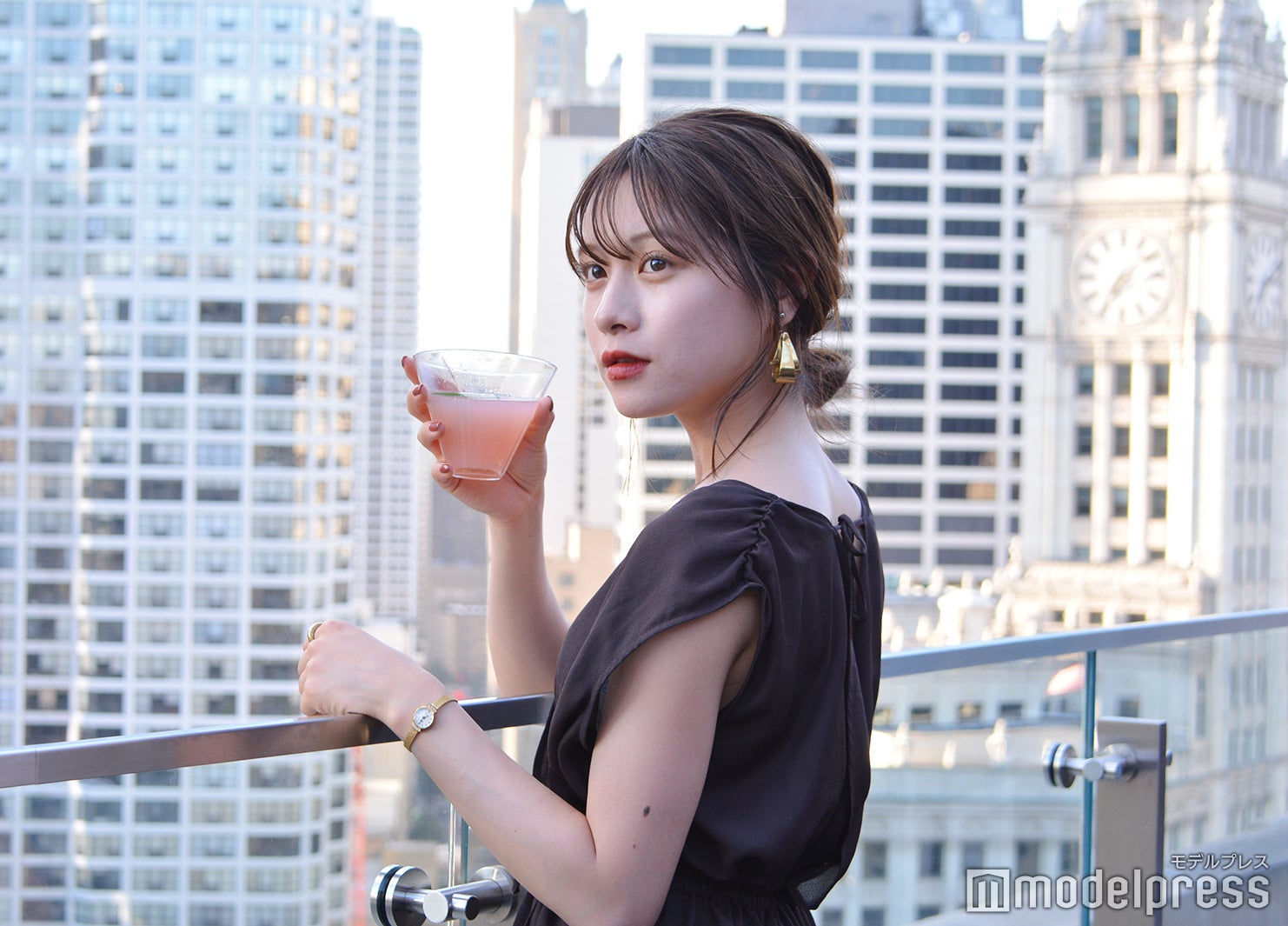 ルーフトップバーからの視点だと街がまた違った印象に（C）モデルプレス