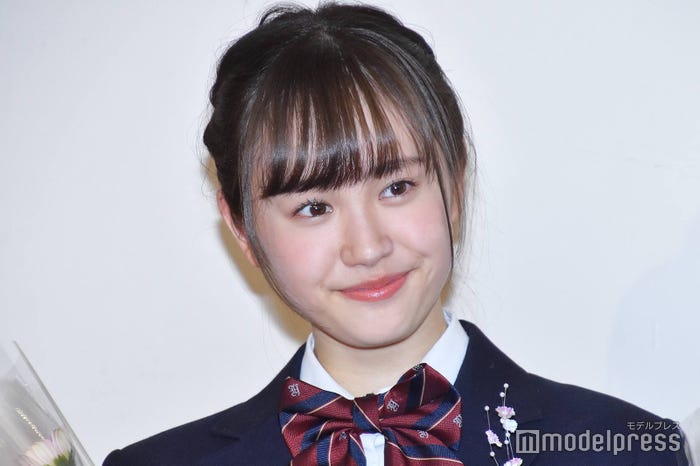 尾碕真花 (C)モデルプレス