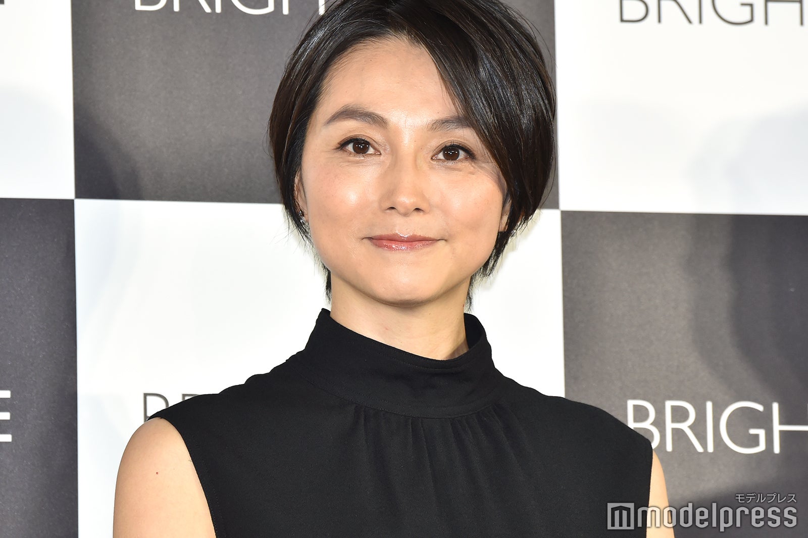 本上まなみ、“18日間砂漠ロケ”で得た教訓 美肌ケア法明かす - モデルプレス