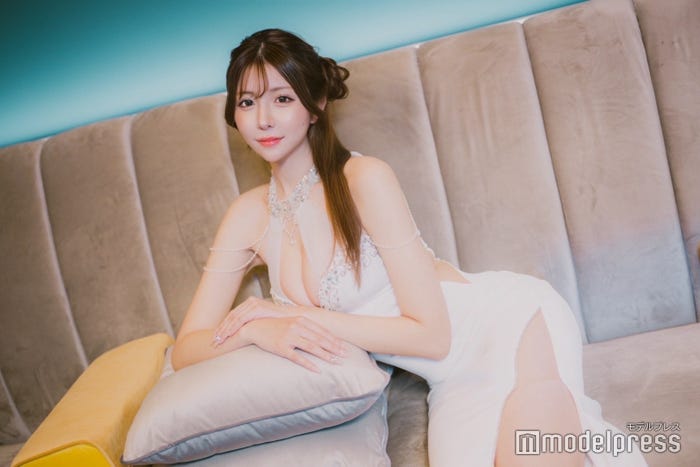 すず「VENET FUKUOKA NAKASU」(C)モデルプレス