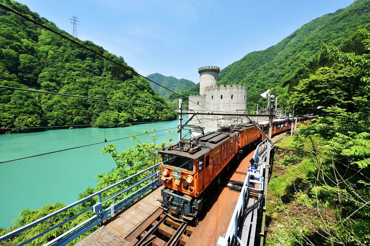 黒部峡谷鉄道のトロッコ電車／提供画像