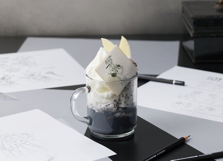 モノクロフローズンヨーグルト税込1,430円（C）Disney