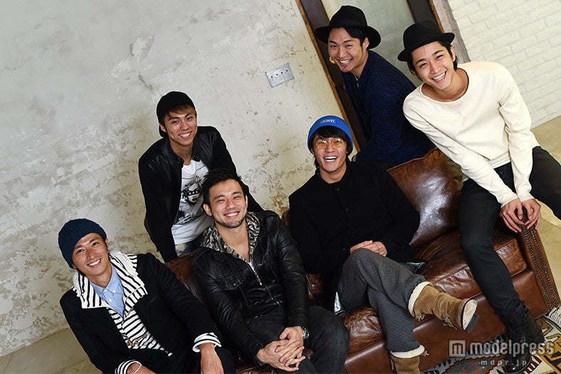 （後列左より）小野塚勇人、八木将康（前列左より）秋山真太郎、小澤雄太、春川恭亮、佐藤寛太