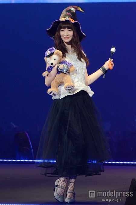 岡本杏理／「ディズニー・ハロウィーン『おしゃれ仮装』」スペシャルステージ