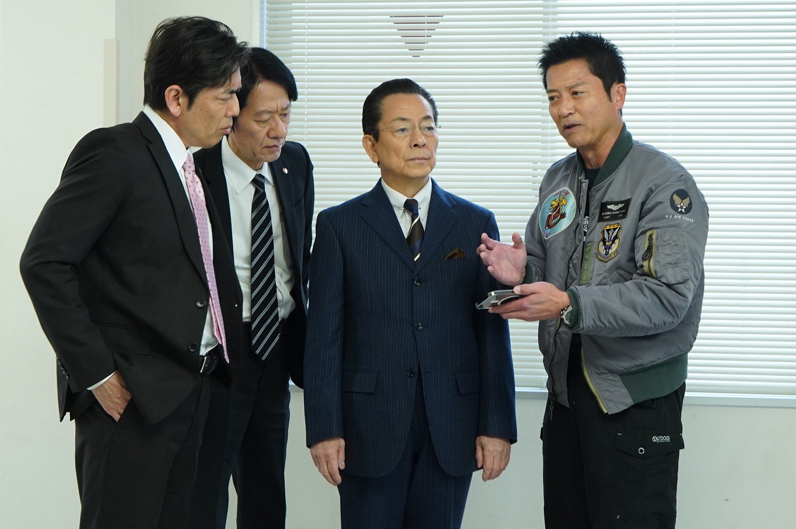 山中崇史、川原和久、水谷豊、寺脇康文「相棒season22」第18話より（C）テレビ朝日