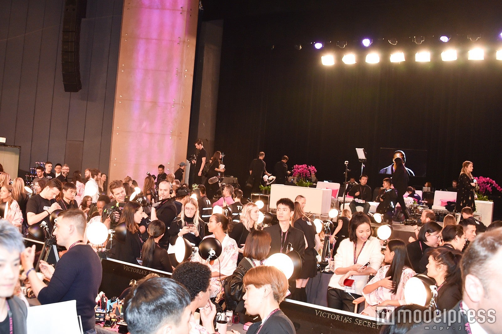 本番直前メイクルーム（C）モデルプレス