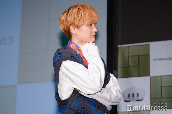 可愛らしくポーズするユーキ(C)モデルプレス