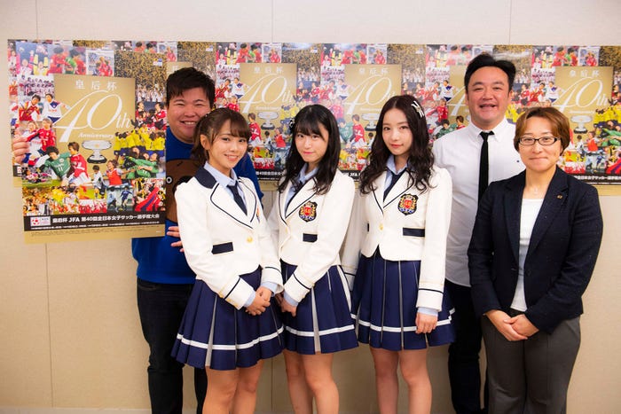 発表会見の様子(画像提供:よしもとクリエイティブ・エージェンシー)