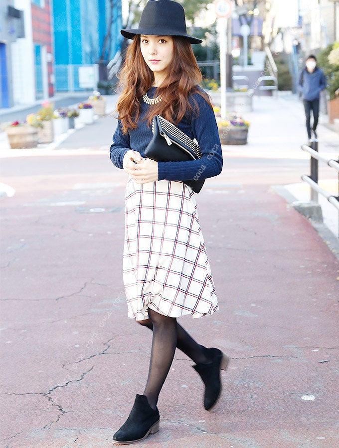 ストライプとチェックから選べるフレアスカート「coca」2,490円（税込）／画像提供：coca