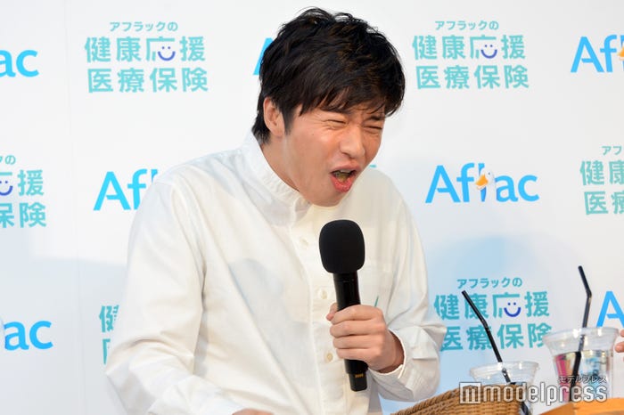 なぜか自ら激苦健康卵豆腐を食べた田中圭(C)モデルプレス