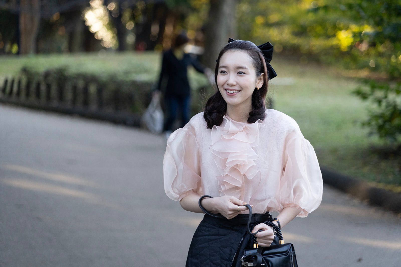 飯豊まりえ／「岸辺露伴は動かない」（C）LUCKY LAND COMMUNICATIONS／集英社（C）NHK・PICS 