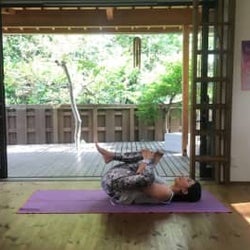 そろそろ脚冷えてない?下半身を一気に温めるお尻ストレッチ