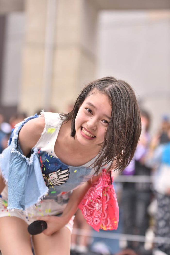 α-X’sあかり(画像提供:avex)