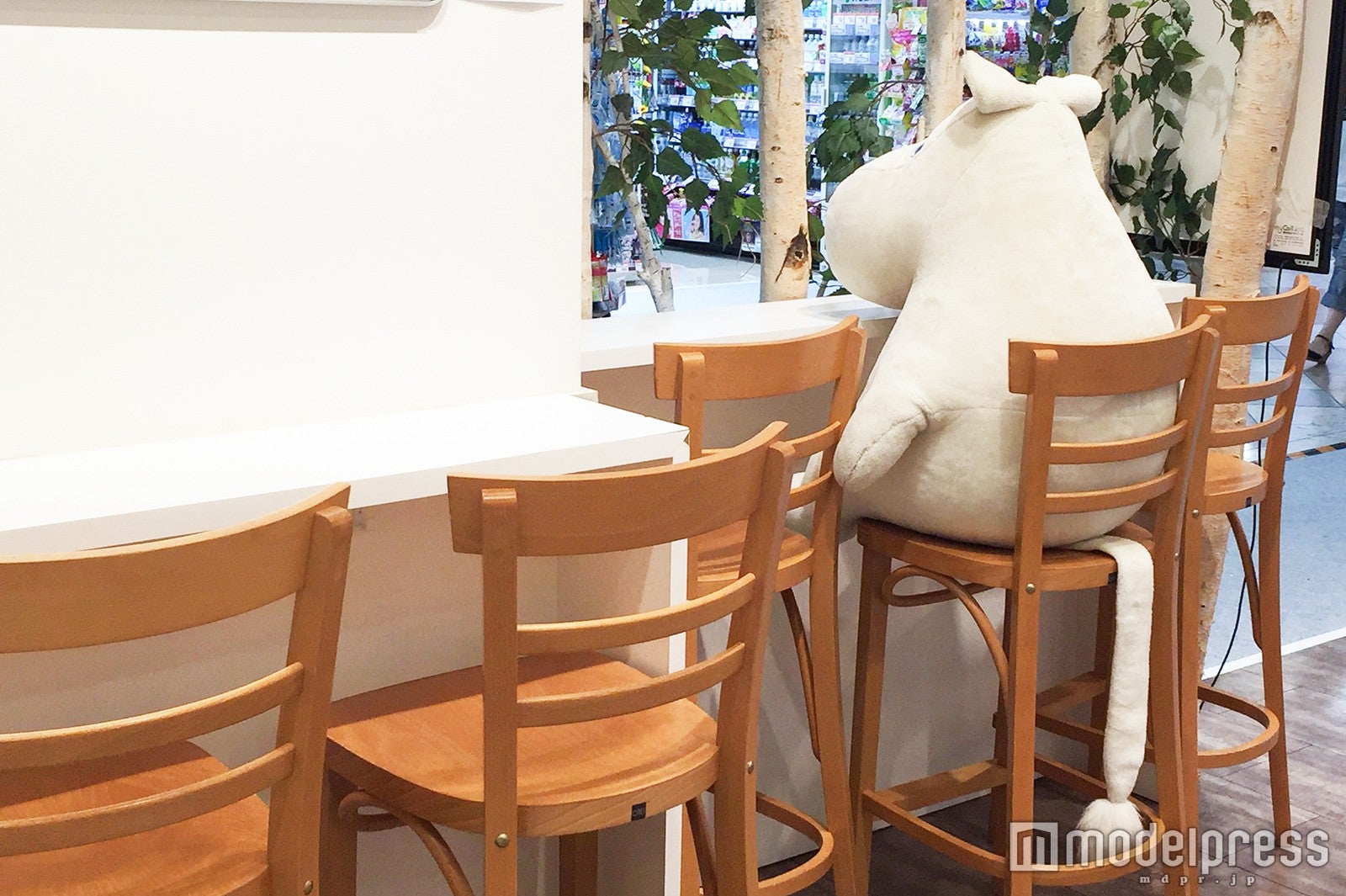 ムーミンがイスに座ってる！(Ｃ) Moomin Characters TM