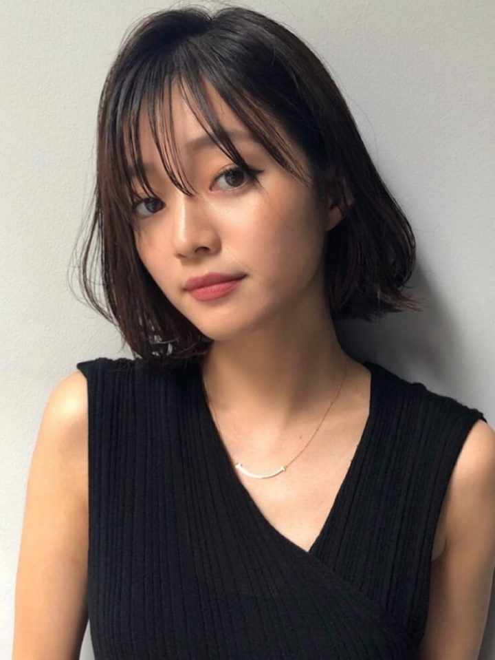 ハチ張りさんに似合うボブヘアって 小顔見えする大人女性スタイル紹介 モデルプレス