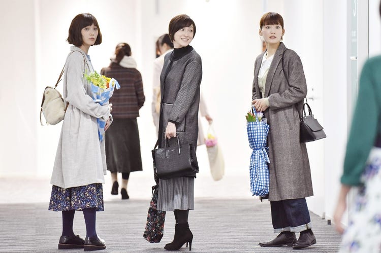 綾瀬はるか 広末涼子 本田翼 奥様は 取り扱い注意 ファッションを徹底解説 真似しやすいポイントは スタイリストインタビュー モデルプレス 綾瀬はるか 広末涼子 本田翼 奥様は 取り扱い注意 ファッションを徹底解説 真似しやすいポイントは スタイリストインタビュー モデルプレス