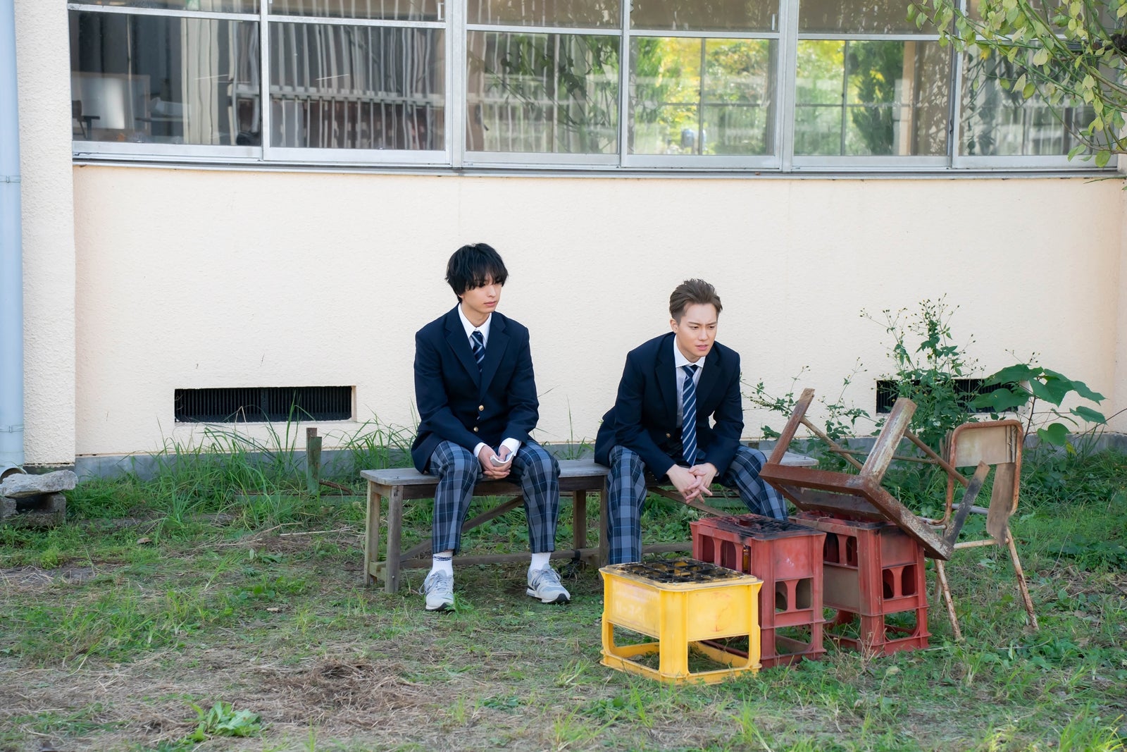 木村慧人、椿泰我「レッドブルー」第1話（C）「レッドブルー」製作委員会・MBS（C）波切敦／小学館