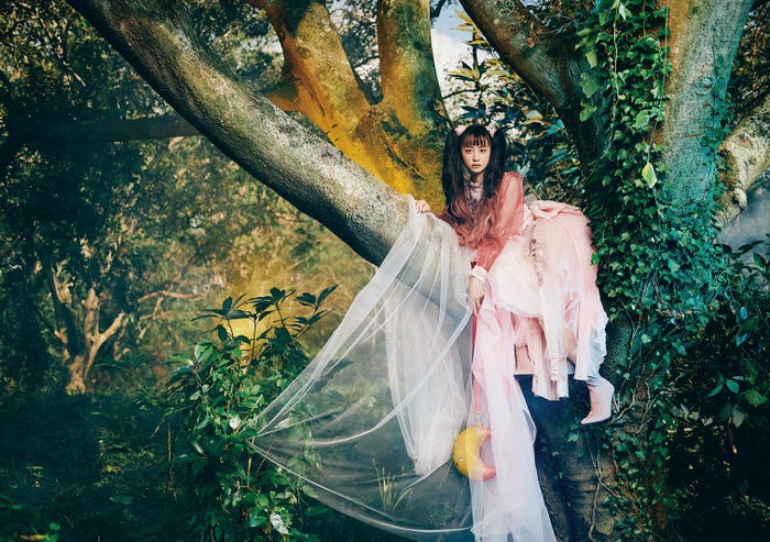 山本美月(C)2020 INCENT Co.,Ltd.,TAC PUBLISHING Group