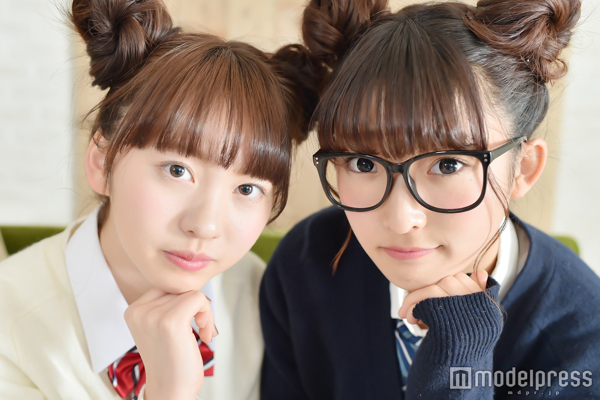 まこみな／（左から）まこ、みなみ／（C）モデルプレス