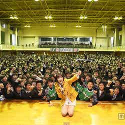 大原櫻子がサプライズ登場 高校生大興奮「一生懸命パワーを送った」【モデルプレス】