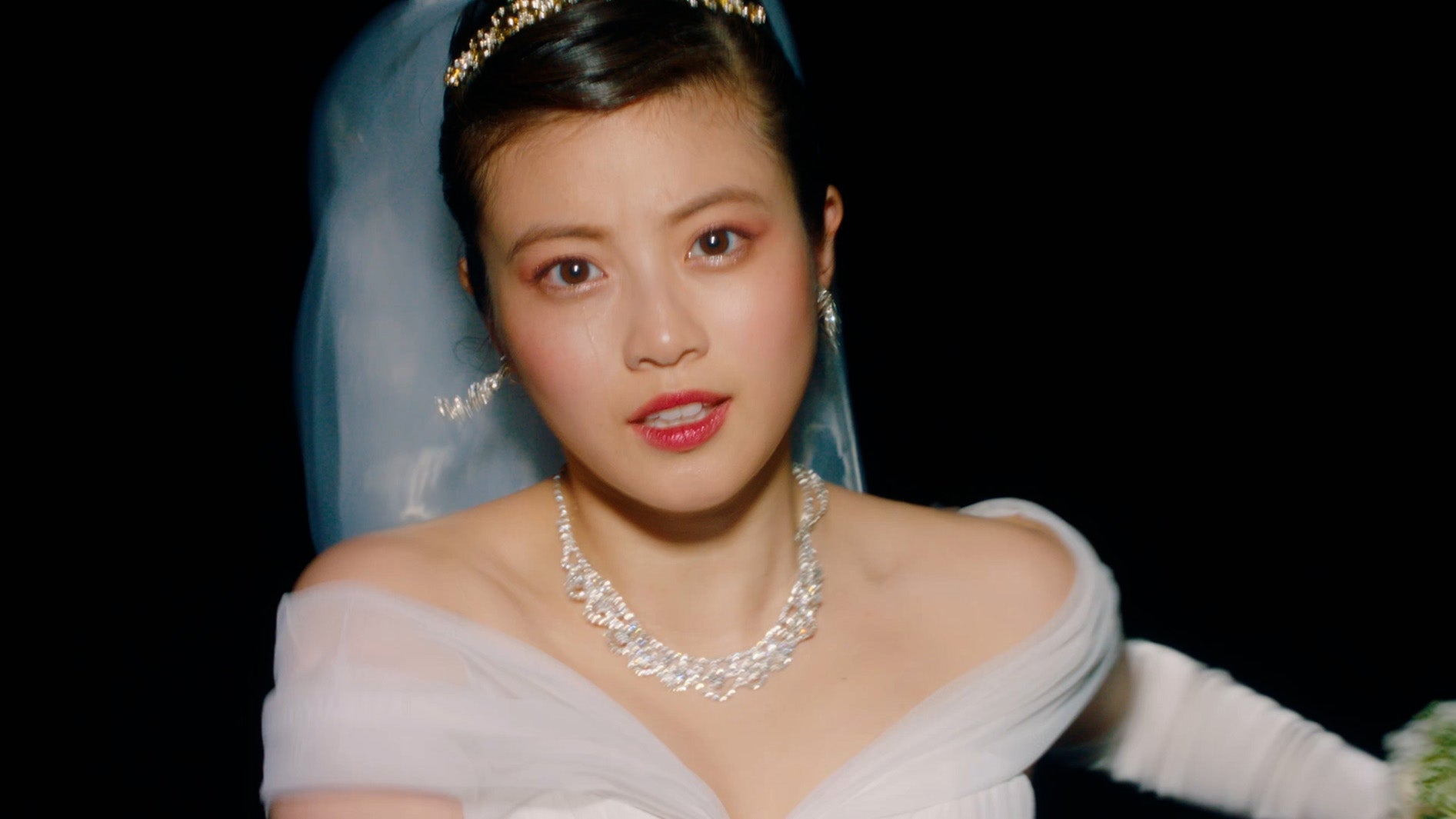 今田美桜、ウエディングドレス姿で疾走 最近感じた“愛”語る