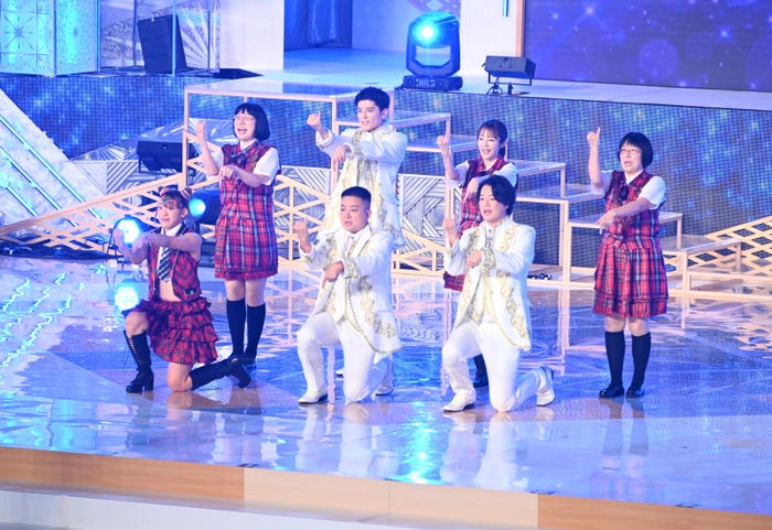 ダンス&ファッションSPショーより(C)日本テレビ