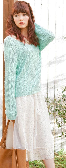 フラワーレース使いミディ丈チュールスカート「salus」3,132円(税込)