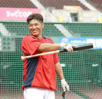 広島・中村奨成 新井監督の馬力UP指令に応え筋力強化「楽しいです」 昨年は右足首手術で2年ぶり鍛錬の秋 来季1軍完走へ