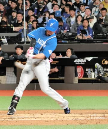 日本ハム・西川 2戦連発の中越え2ラン「手応えは完璧」