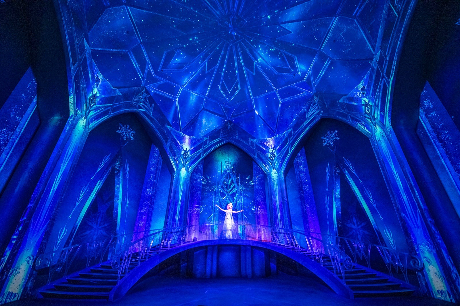 「フローズンキングダム」（C）Disney