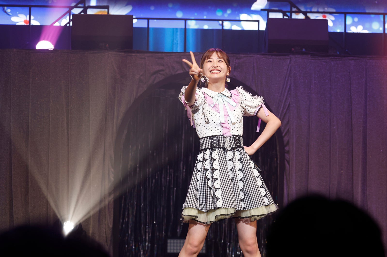 「松岡はな卒業コンサート～はなって！はなって！最高かよ！～」（C）Mercury