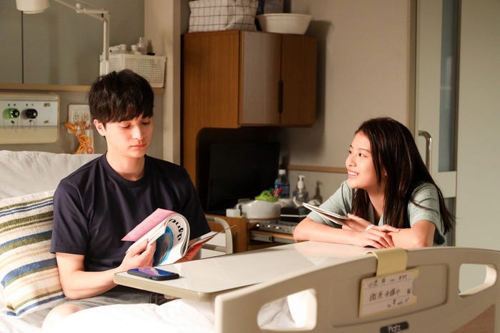 一ノ瀬颯、出口夏希(C)フジテレビ