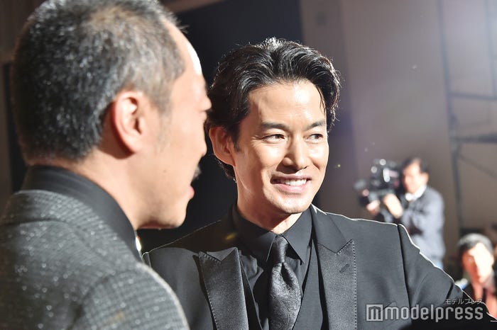 音尾琢真、竹野内豊(C)モデルプレス