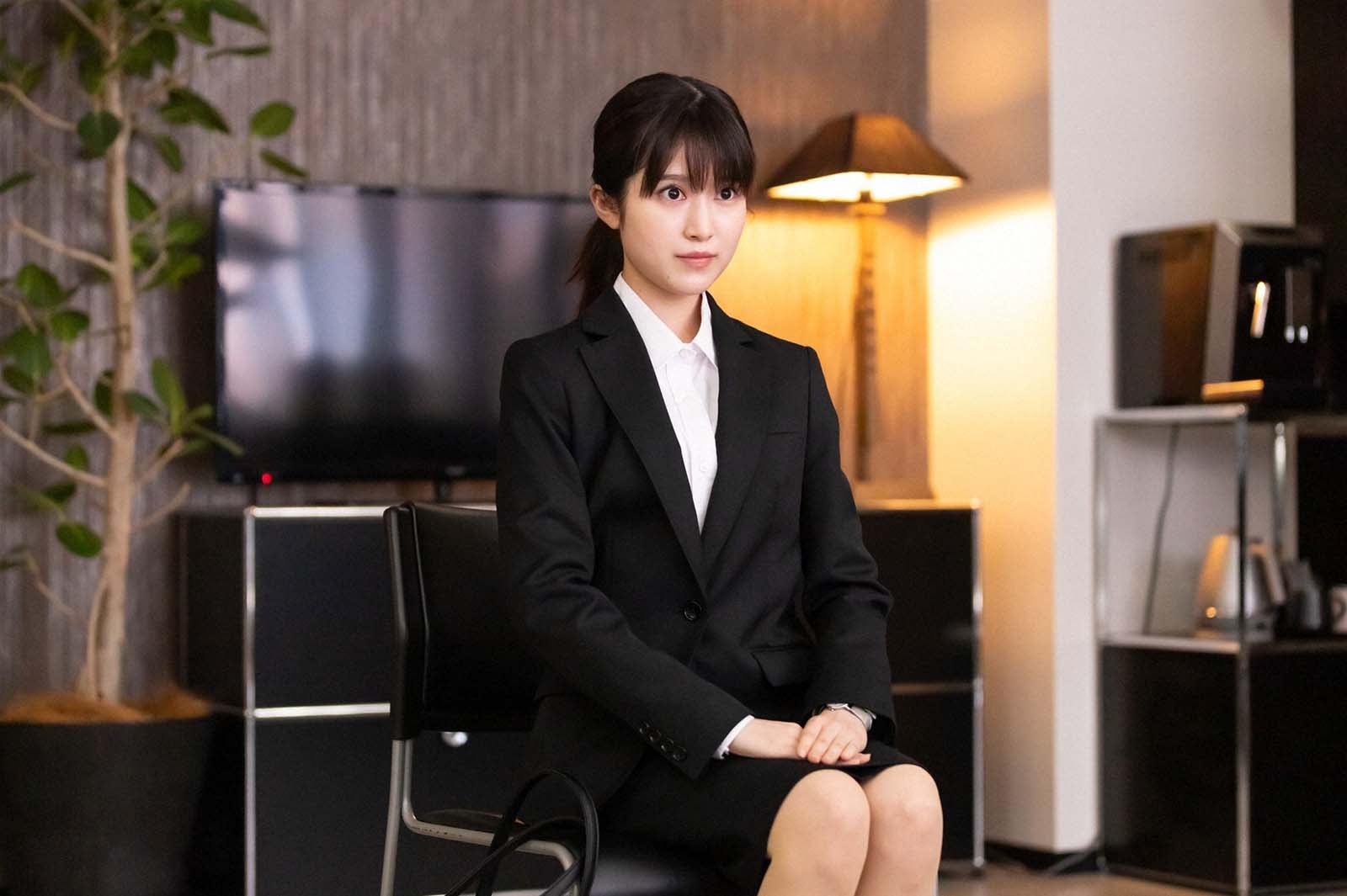 福本莉子「トリリオンゲーム」第2話より（C）TBS／撮影：高橋裕子