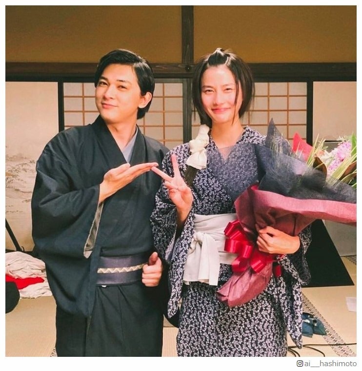 「青天を衝け」橋本愛、吉沢亮との“夫婦”2ショット公開「タイミングが泣ける」「お千代ロス」と反響