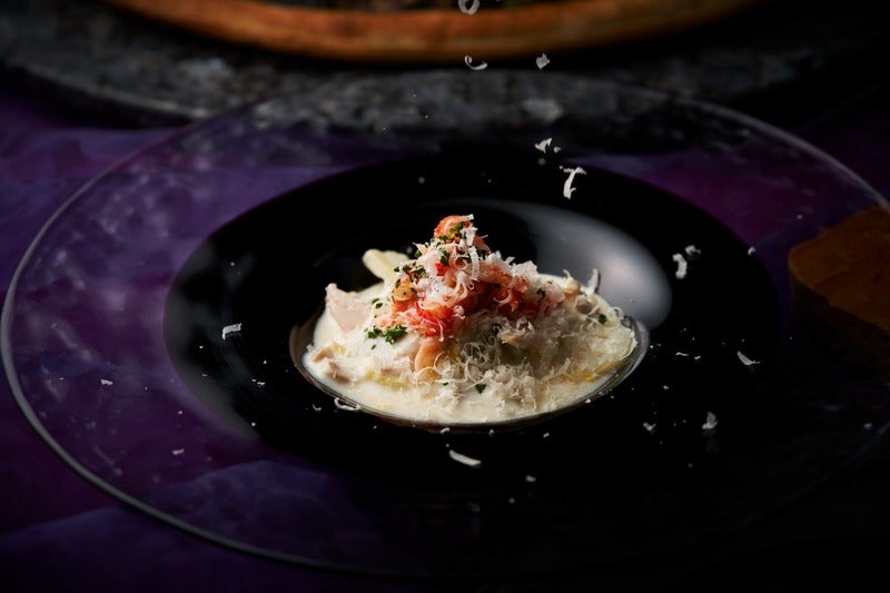 PURPLE SWEETS COLLECTION -DANCE MACABRE／画像提供：マイステイズ・ホテル・マネジメント