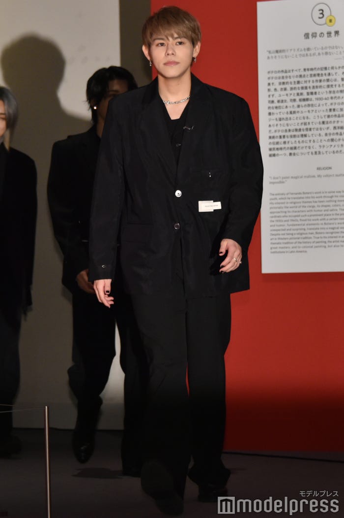 LEO(C)モデルプレス