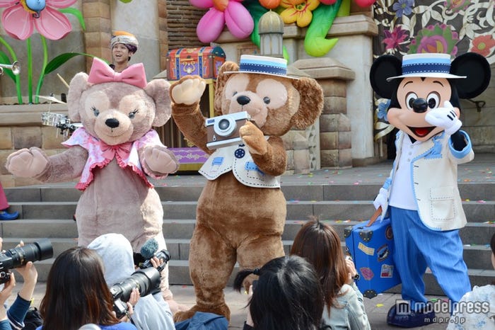 ディズニーシー、ミニショー「スプリングタイム・サプライズ」/シェリーメイ、ダッフィー、ミッキー