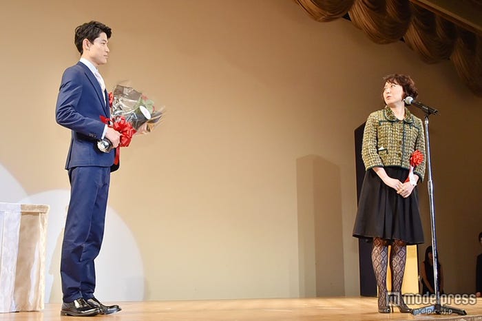 鈴木亮平、中園ミホ