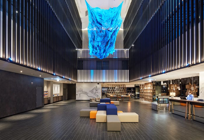 ラグジュアリーなロビー/Holiday Inn Express Seoul Hongdae(提供写真)
