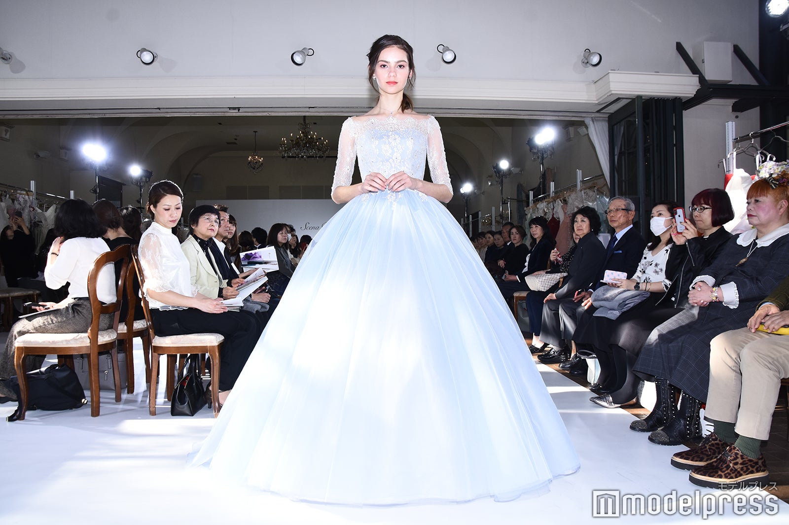 ショーの様子 （C）モデルプレス